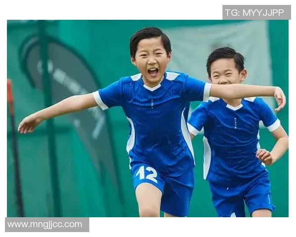 小将足球鞋助力青少年成长打造梦想中的足球之路